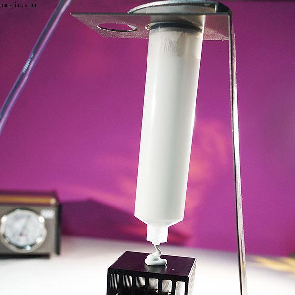 高性能导热凝胶 高导热率 良好的触变性 用于LED